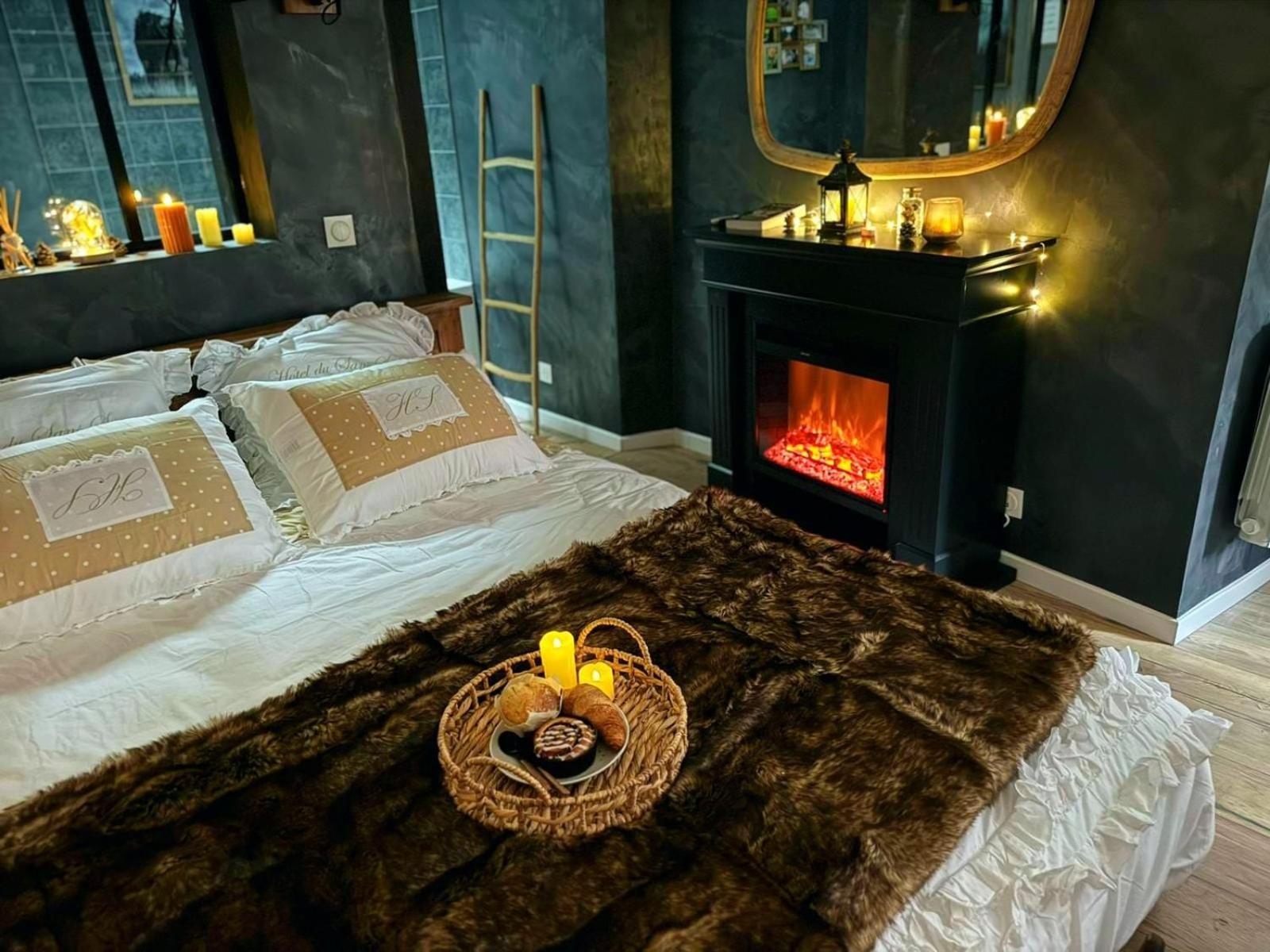 Le Chalet Romantique, Spa, Ecran Cinema, Lit King Size, Day Use, 10 Min Centre Apartment