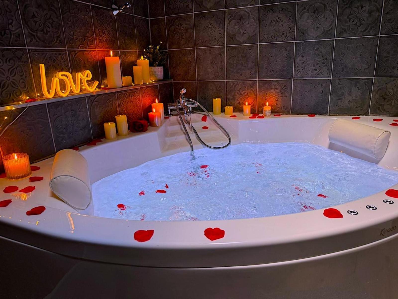 Apartment Le Chalet Romantique, Spa, Ecran Cinema, Lit King Size, Day Use, 10 Min Centre *