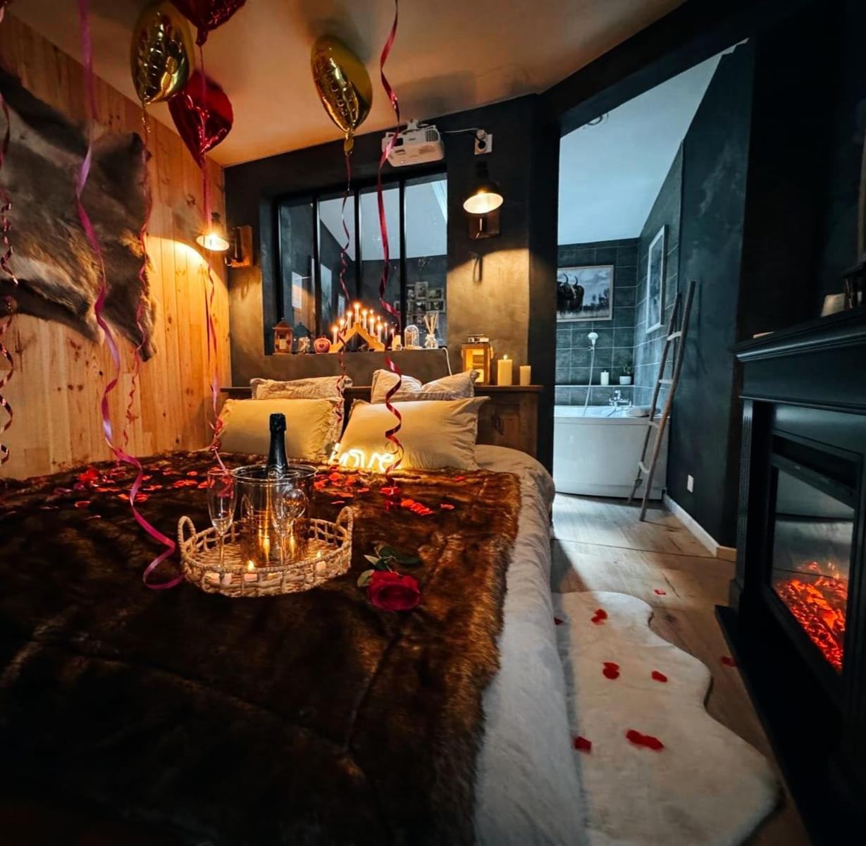 Le Chalet Romantique, Spa, Ecran Cinema, Lit King Size, Day Use, 10 Min Centre Amiens